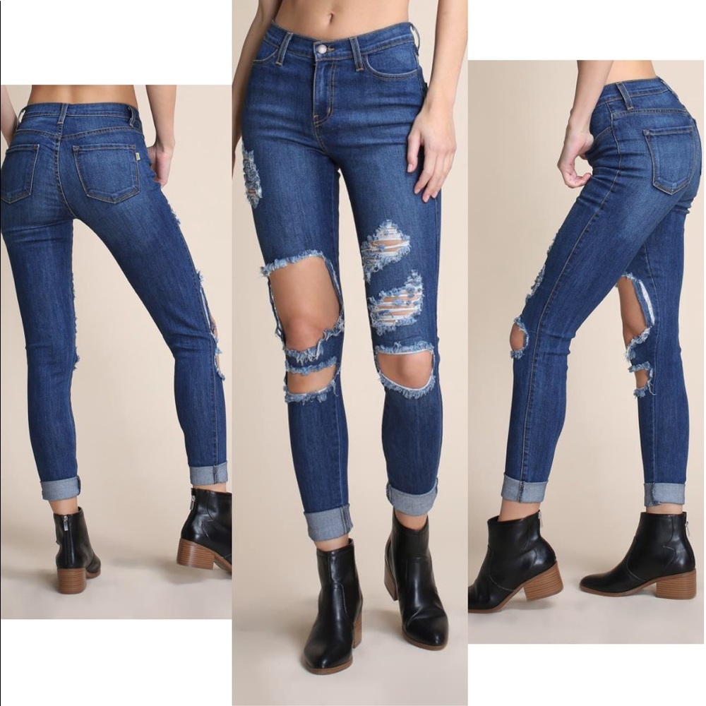 Mid-Rise distressed skinny jeans